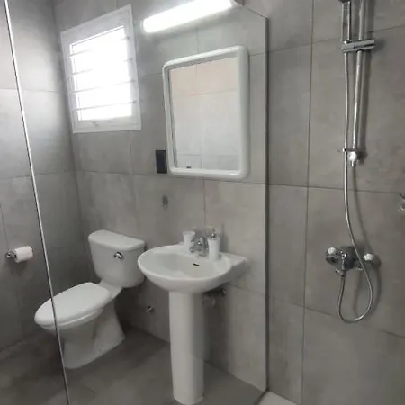 Apartment Nissi Avenue *