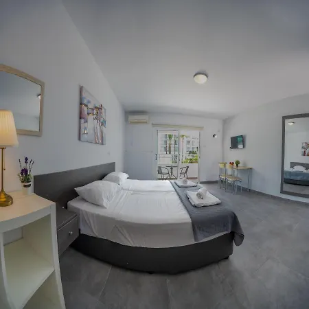 Appartamento Nissi Avenue